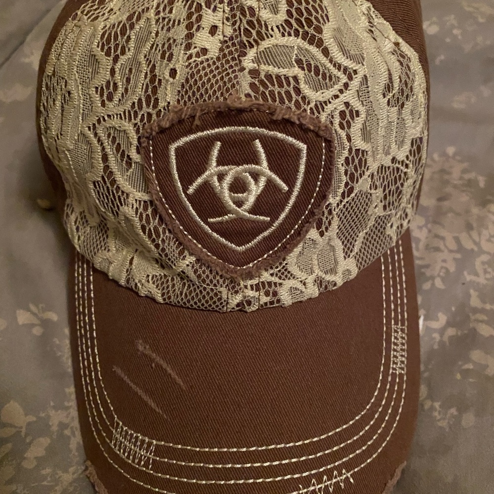 Ariat cap